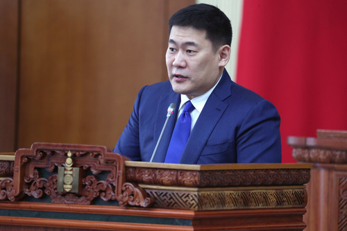 Л.Оюун-Эрдэнэ: Чингисийн хөшөөнөөс Чингис хаан нисэх буудал хүртэл 